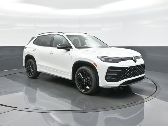 New 2026 Volkswagen Tiguan SE R-Line