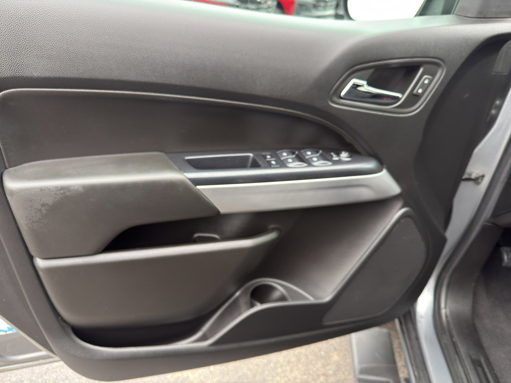 Used 2020 Chevrolet Colorado LT image 13
