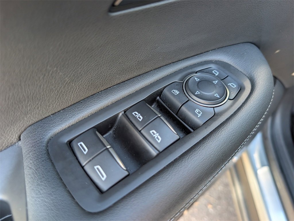 Used 2023 Cadillac XT6 Premium Luxury image 14