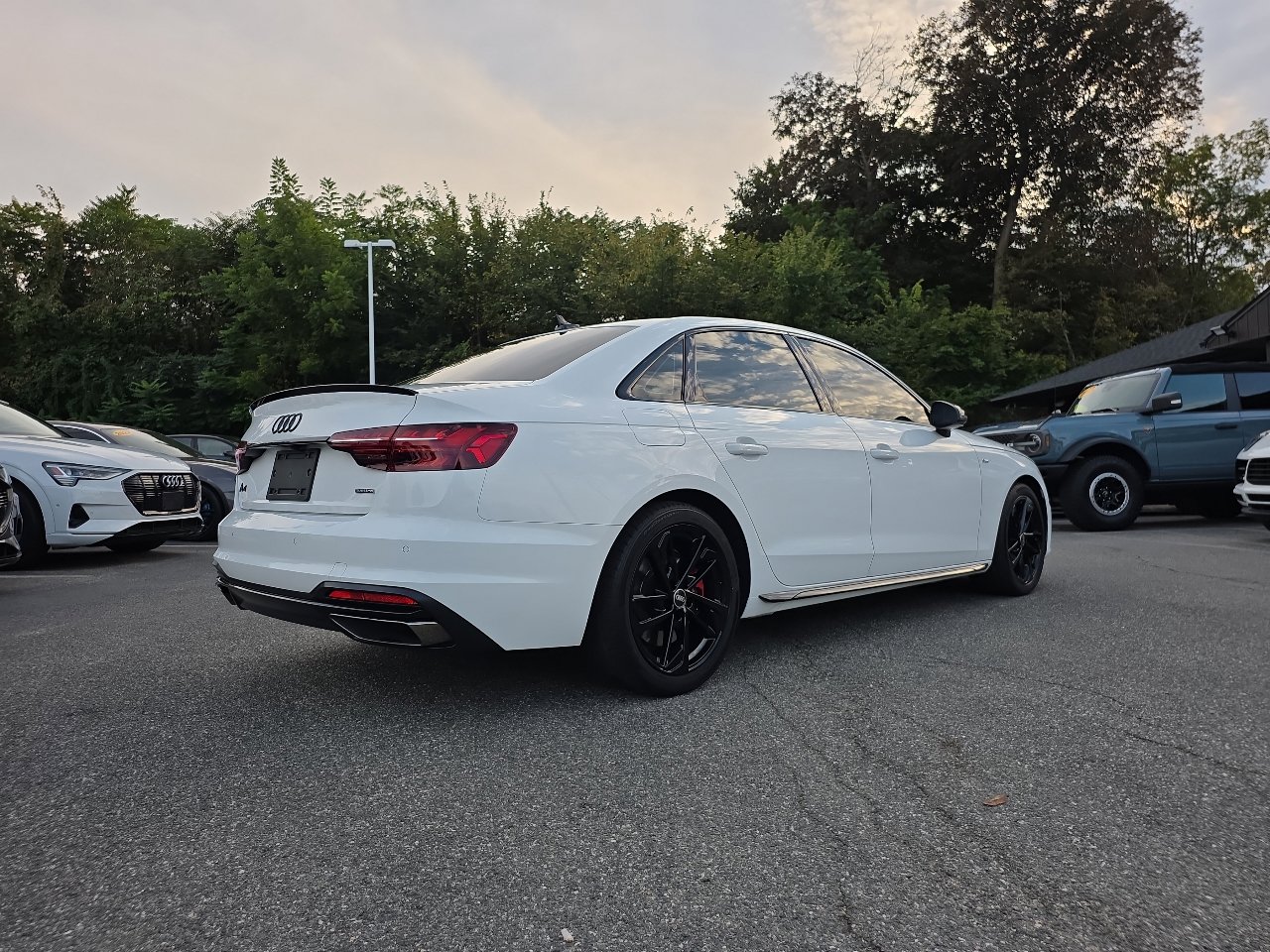 Used 2023 Audi A4 2.0T Premium Plus w/ Premium Plus Package image 17