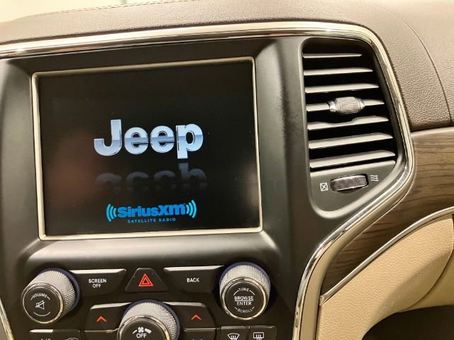 Used 2017 Jeep Grand Cherokee Overland w/ Jeep Active Safety Group image 32