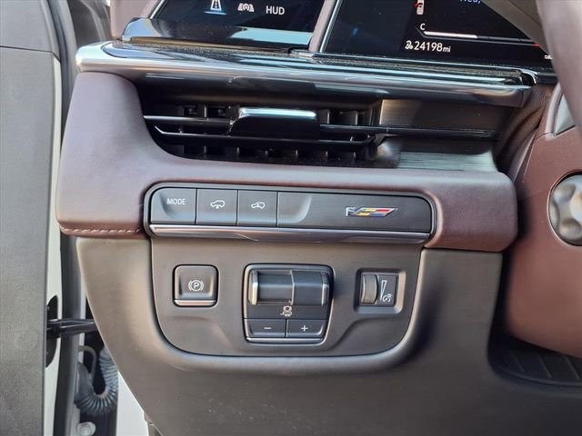 Used 2023 Cadillac Escalade ESV V image 23