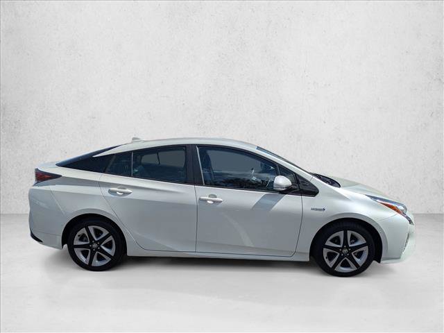 Used 2016 Toyota Prius Four Touring w/ Premium Convenience Package FWD image 4