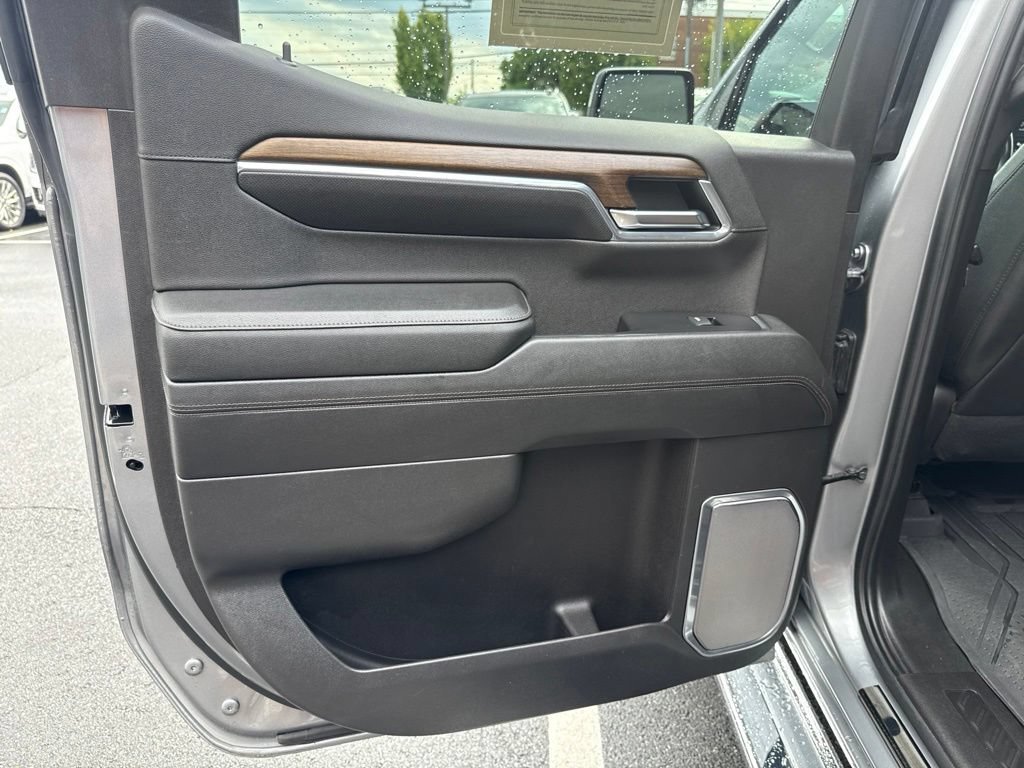 Used 2024 Chevrolet Silverado 1500 High Country w/ High Country Premium Package AWD/4WD image 41