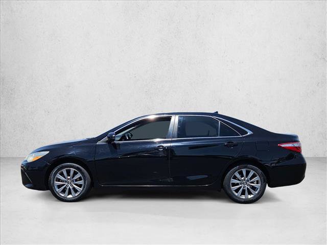 Used 2017 Toyota Camry XLE w/ Moonroof Package FWD image 9