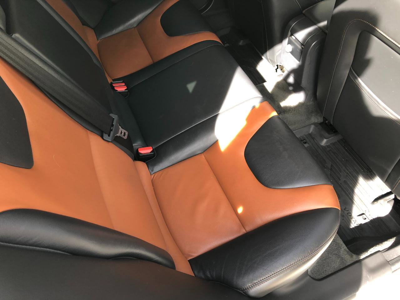 Used 2017 Volvo V60 T5 Cross Country w/ Convenience Package image 30