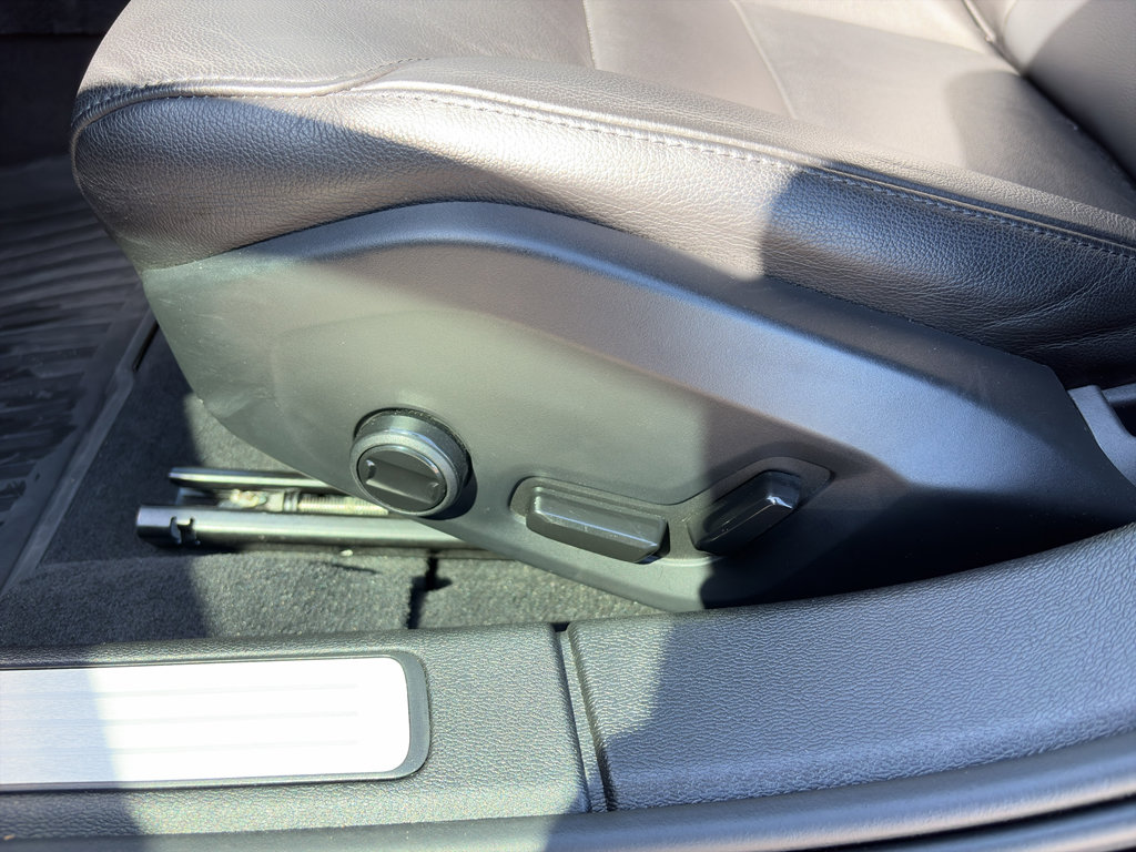 Used 2024 Volvo S60 B5 Core w/ Climate Package image 25