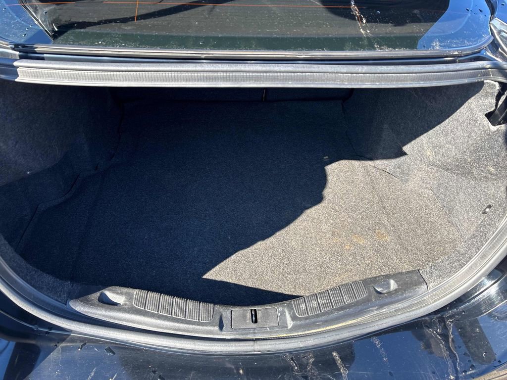 Used 2017 Ford Fusion SE w/ Fusion SE Technology Package image 38