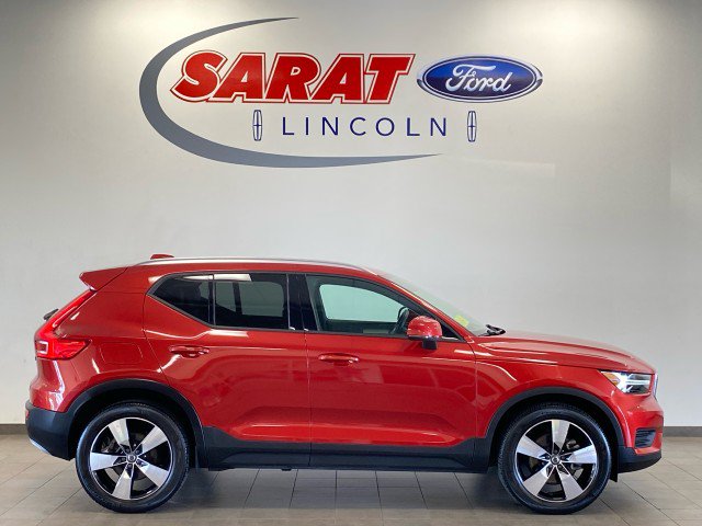 Used 2020 Volvo XC40 T5 Momentum