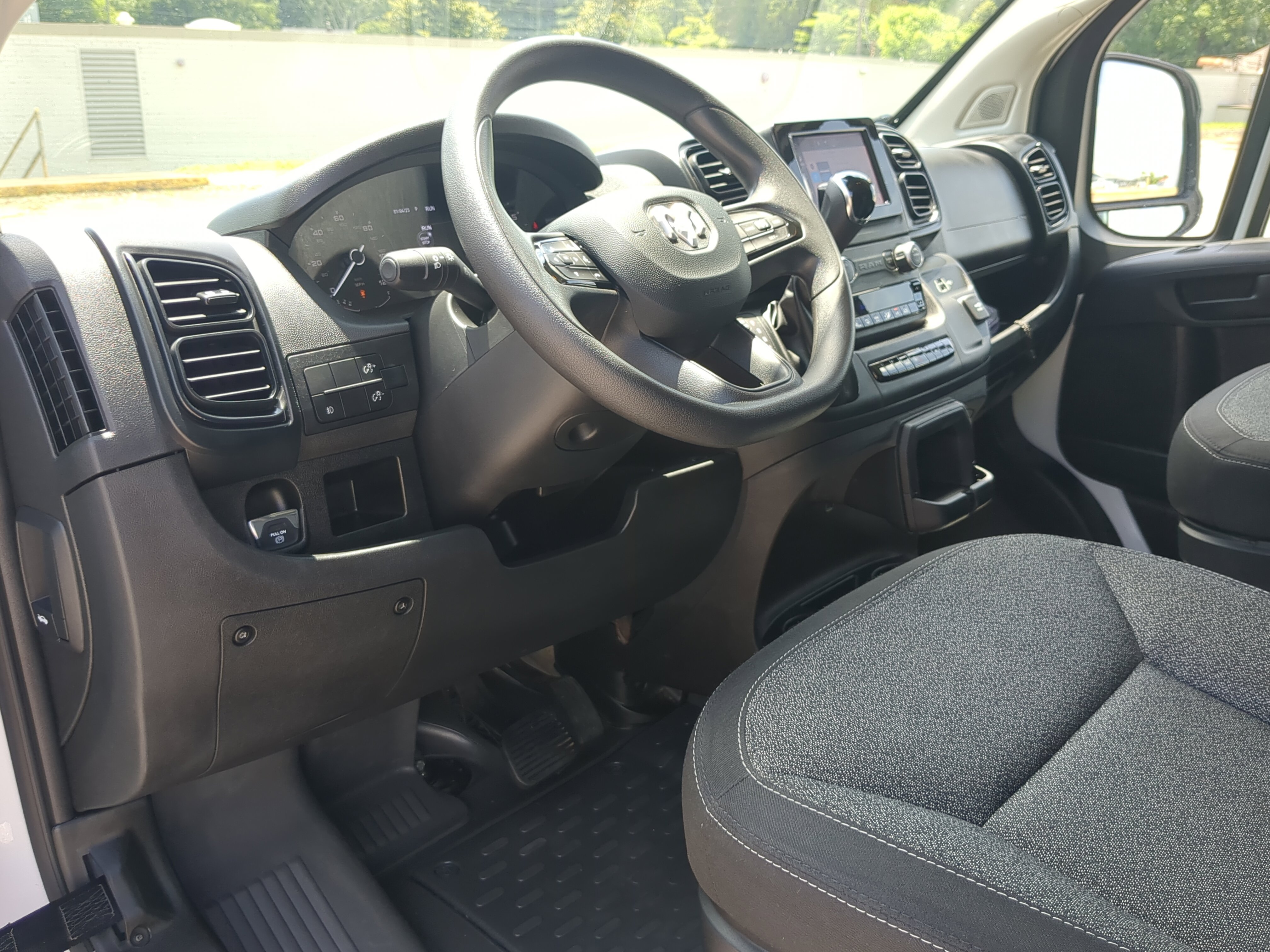 Used 2023 RAM ProMaster 3500 w/ Convenience Group FWD image 13