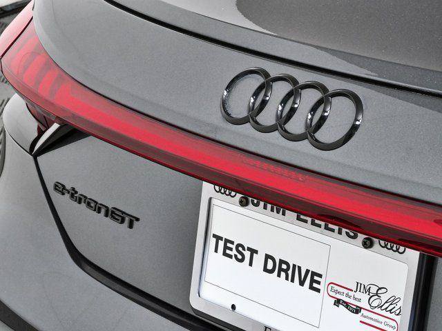 Used 2023 Audi e-tron GT Prestige w/ Prestige Package AWD/4WD image 35
