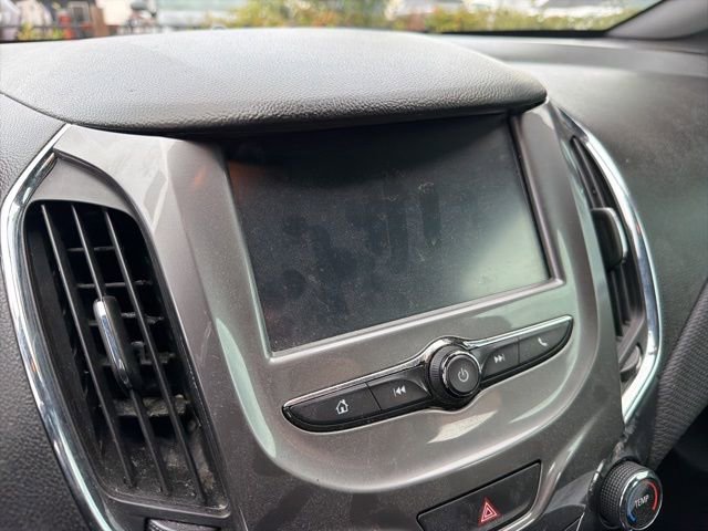Used 2018 Chevrolet Cruze LT w/ RS Package image 22