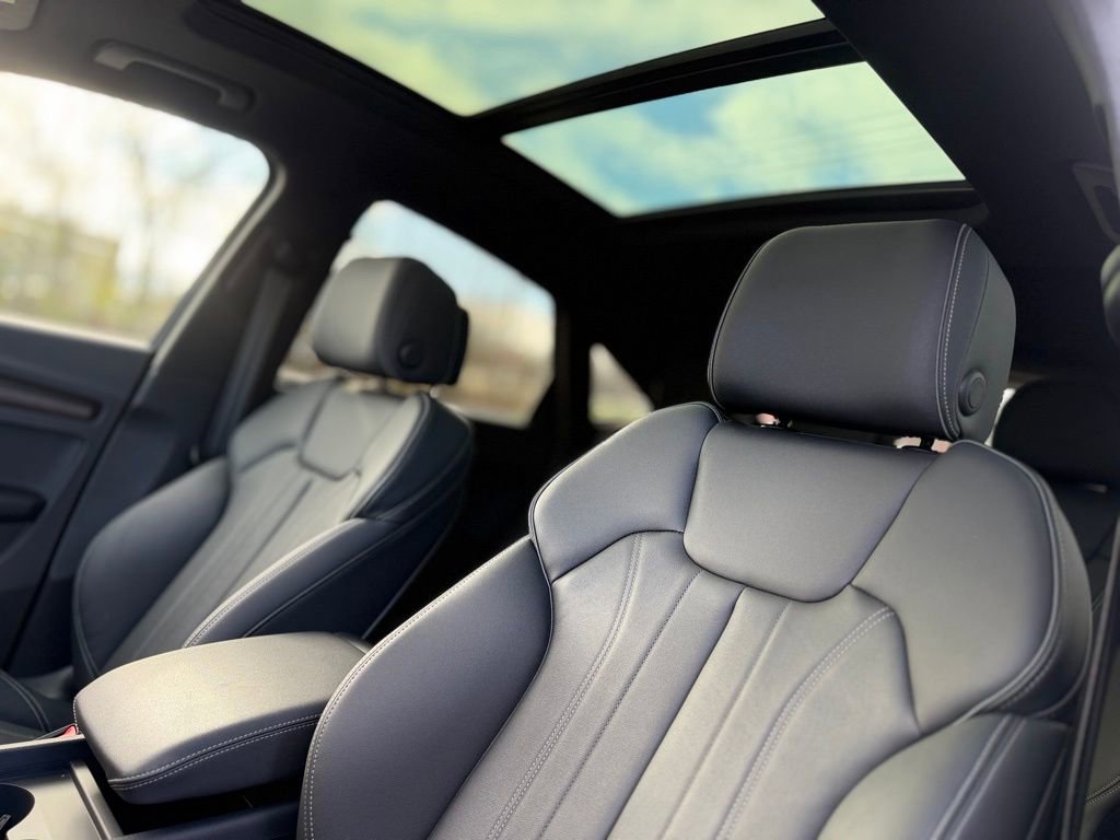 Used 2025 Audi Q5 2.0T Premium image 16