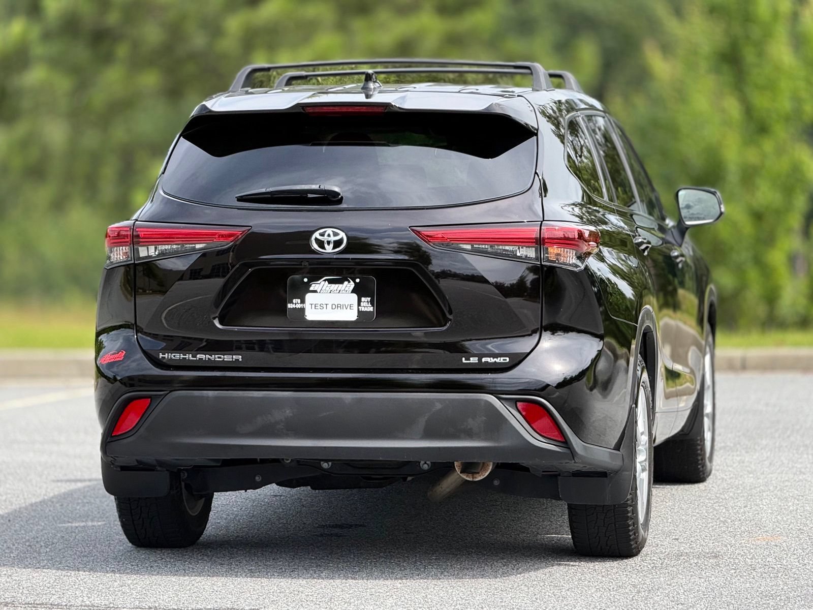 Used 2020 Toyota Highlander LE AWD/4WD image 7