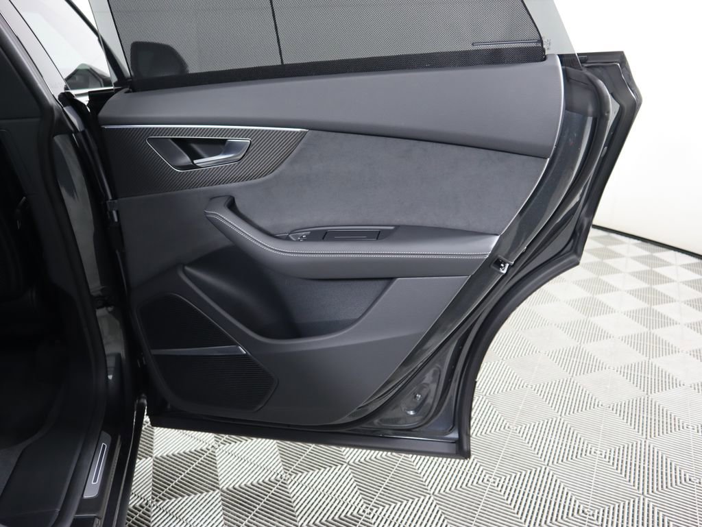 Certified 2024 Audi SQ8 Premium Plus w/ 23" Wheel Package image 28
