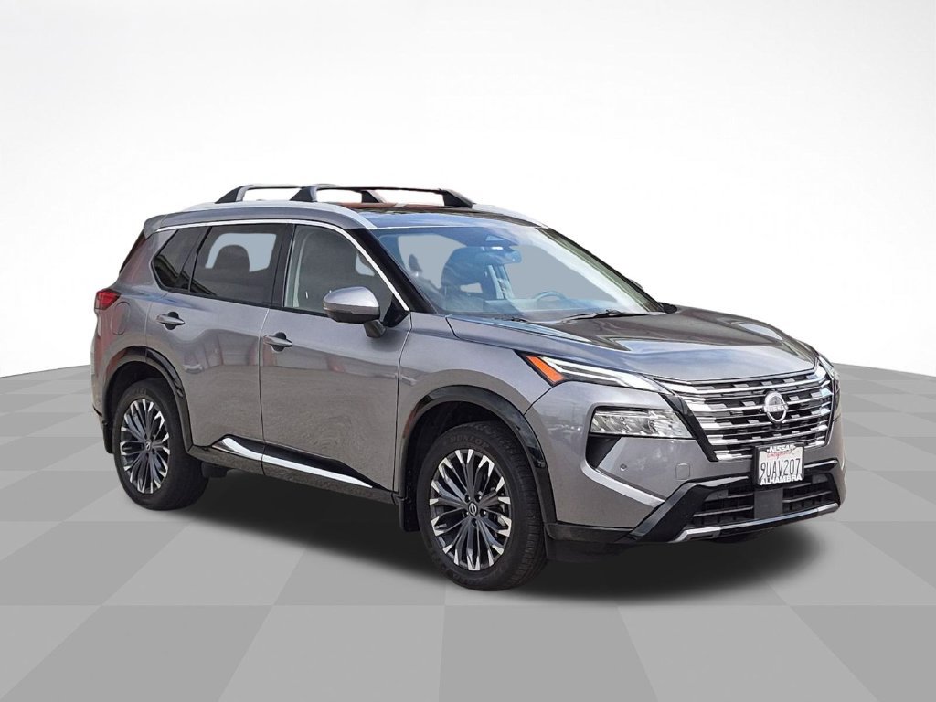Certified 2025 Nissan Rogue Platinum w/ Platinum Premium Package AWD/4WD image 3