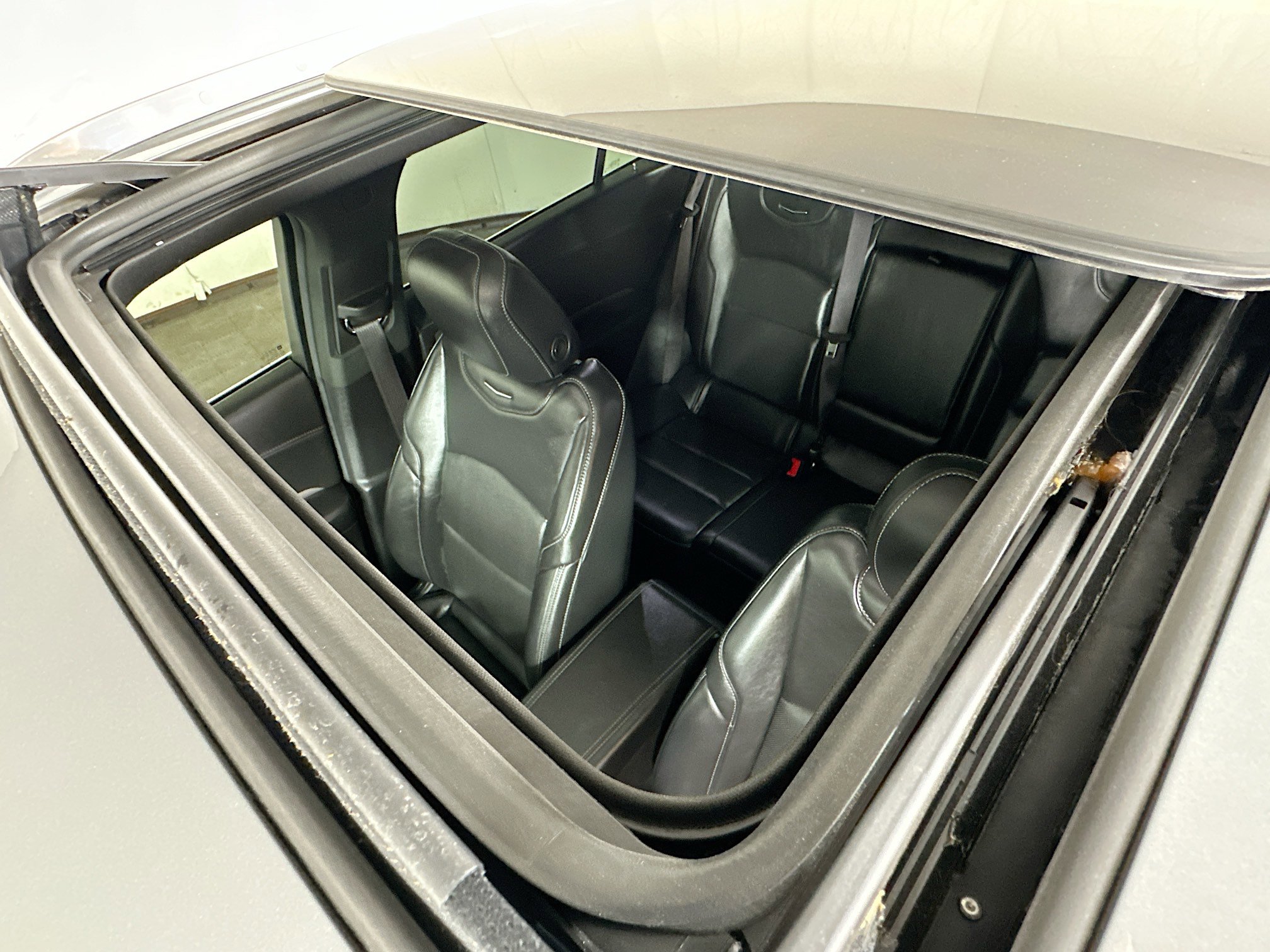 Used 2024 Cadillac XT4 Premium Luxury image 21