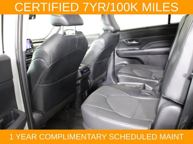 Used 2025 Toyota Grand Highlander AWD image 13