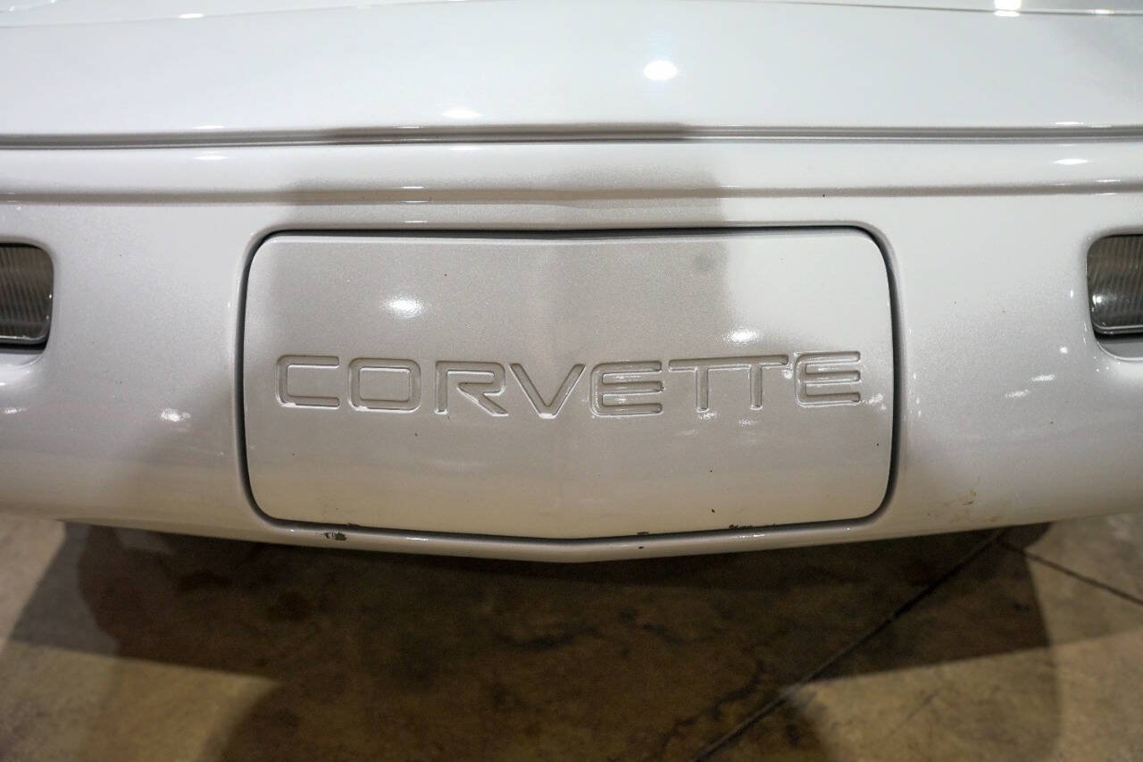 Used 1996 Chevrolet Corvette Convertible RWD image 36