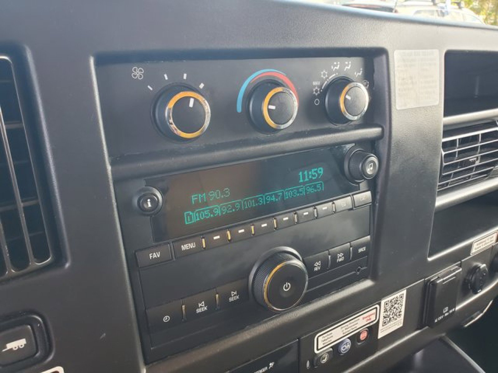 Used 2018 GMC Savana 3500 w/ Driver Convenience Package image 17