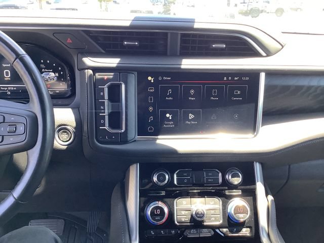 Used 2022 GMC Yukon XL Denali AWD/4WD image 16