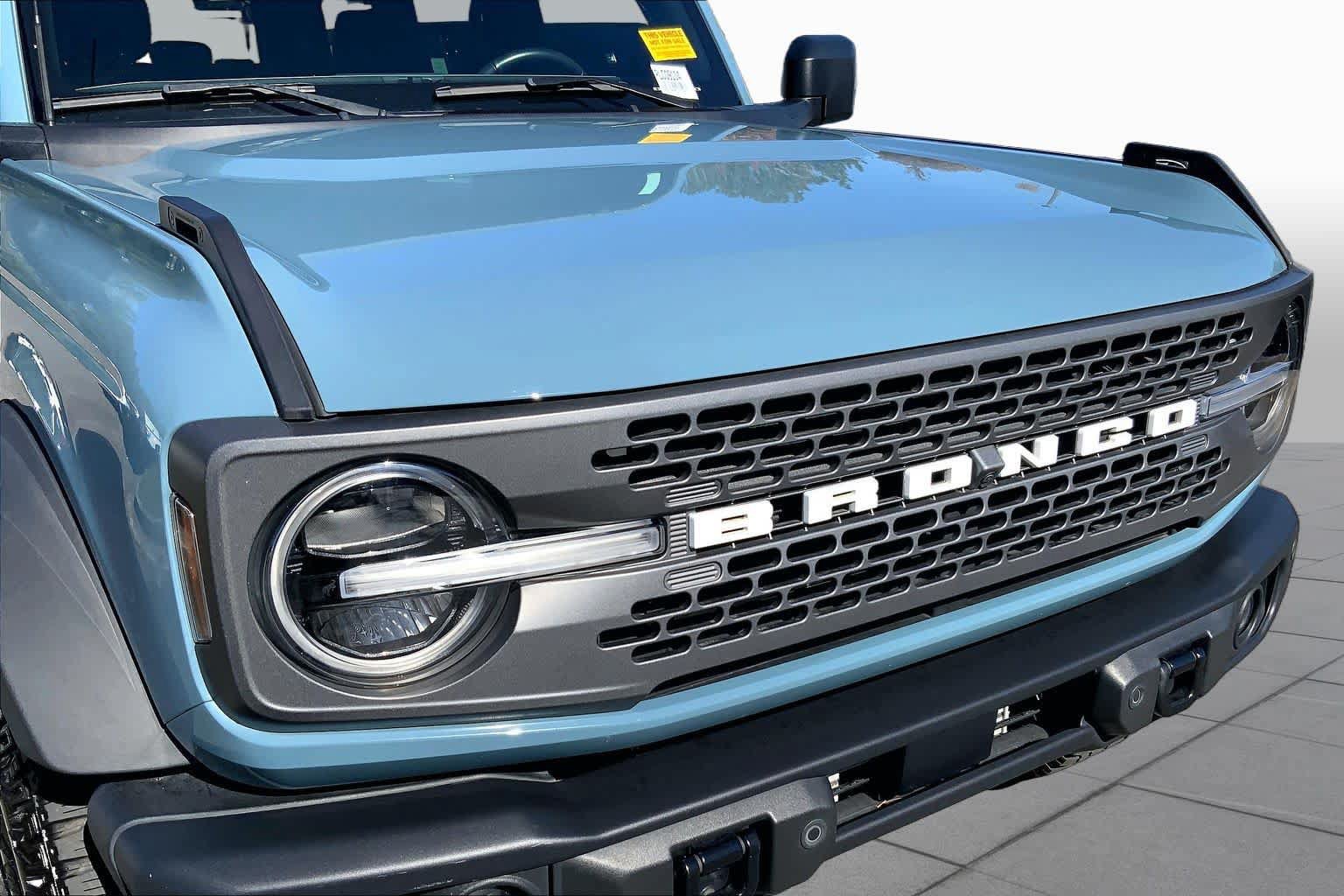 Used 2023 Ford Bronco Badlands w/ Sasquatch Package AWD/4WD image 28