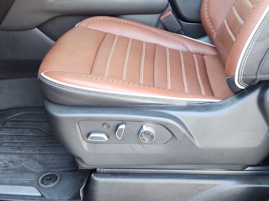 Used 2023 GMC Yukon XL Denali Ultimate image 23