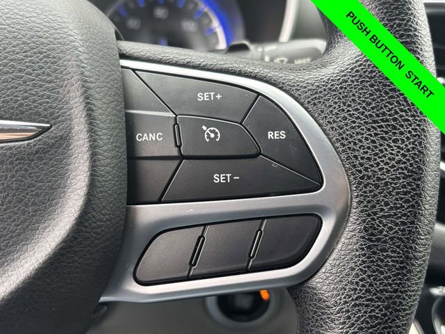 Used 2020 Chrysler Pacifica Touring image 14