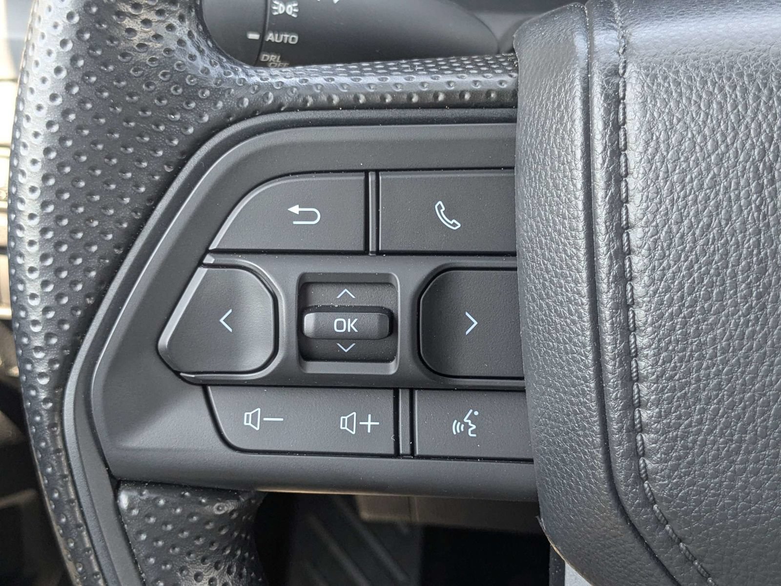 Used 2025 Toyota Tacoma SR w/ SR Upgrade Package RWD image 26