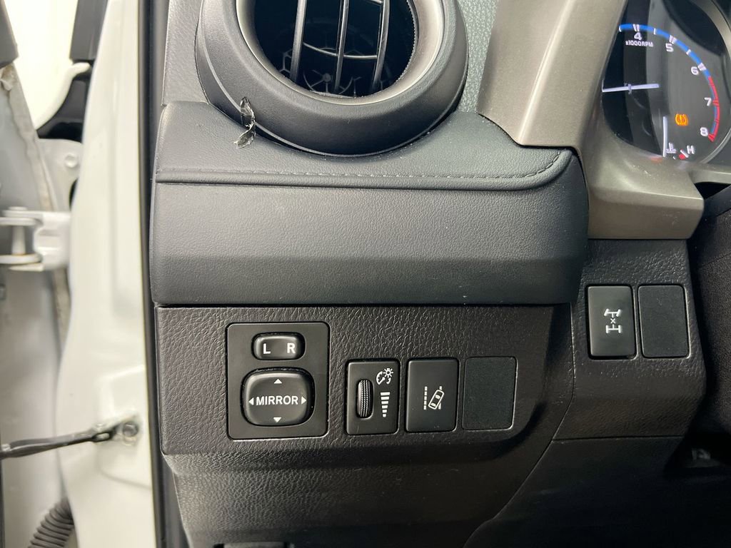 Used 2018 Toyota RAV4 LE w/ All Weather Liner Package image 18