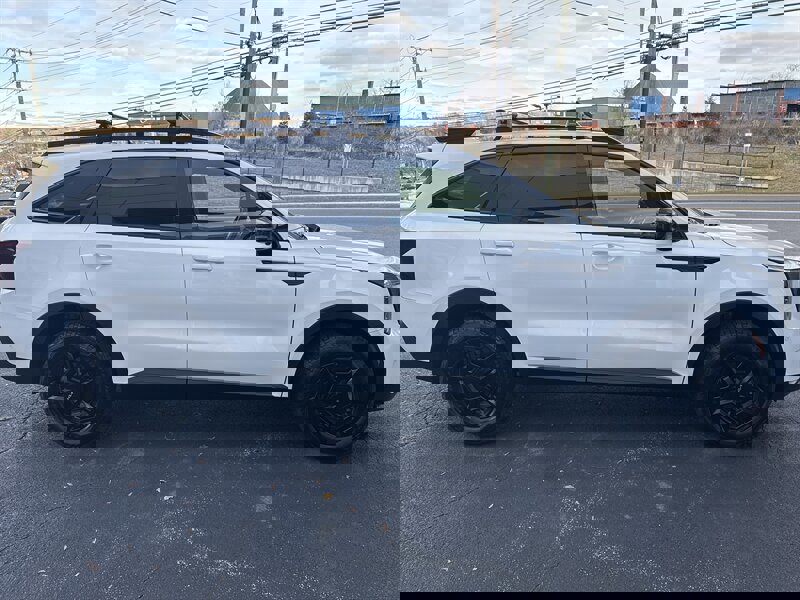 Used 2024 Kia Sorento SX Prestige image 9