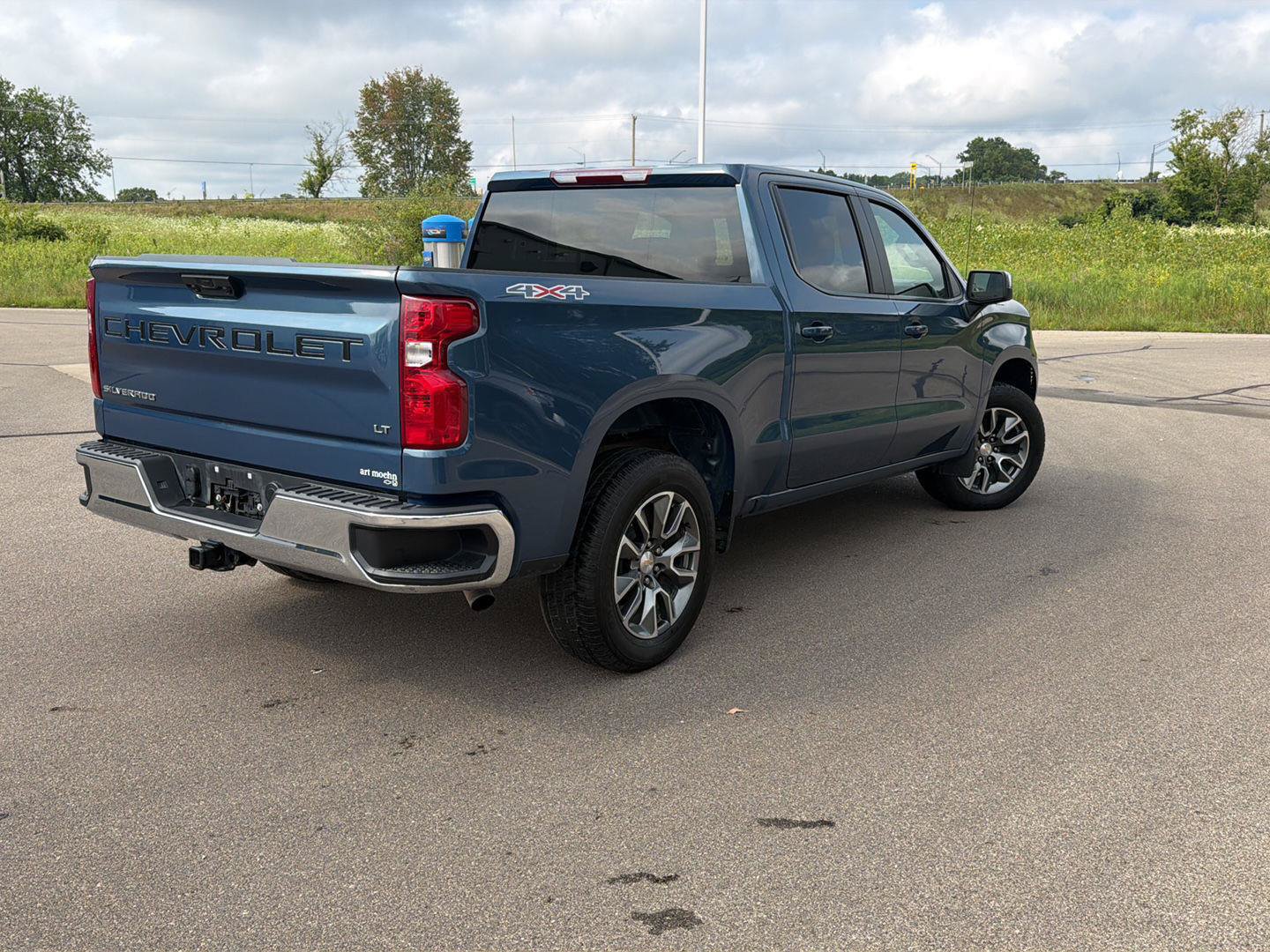Used 2024 Chevrolet Silverado 1500 LT AWD/4WD image 6