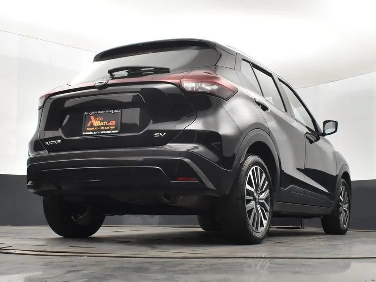 Used 2024 Nissan Kicks SV FWD image 13
