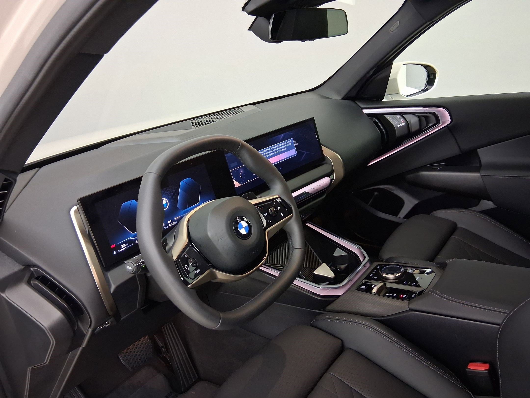 Certified 2025 BMW X3 xDrive30i w/ Convenience Package AWD/4WD image 2