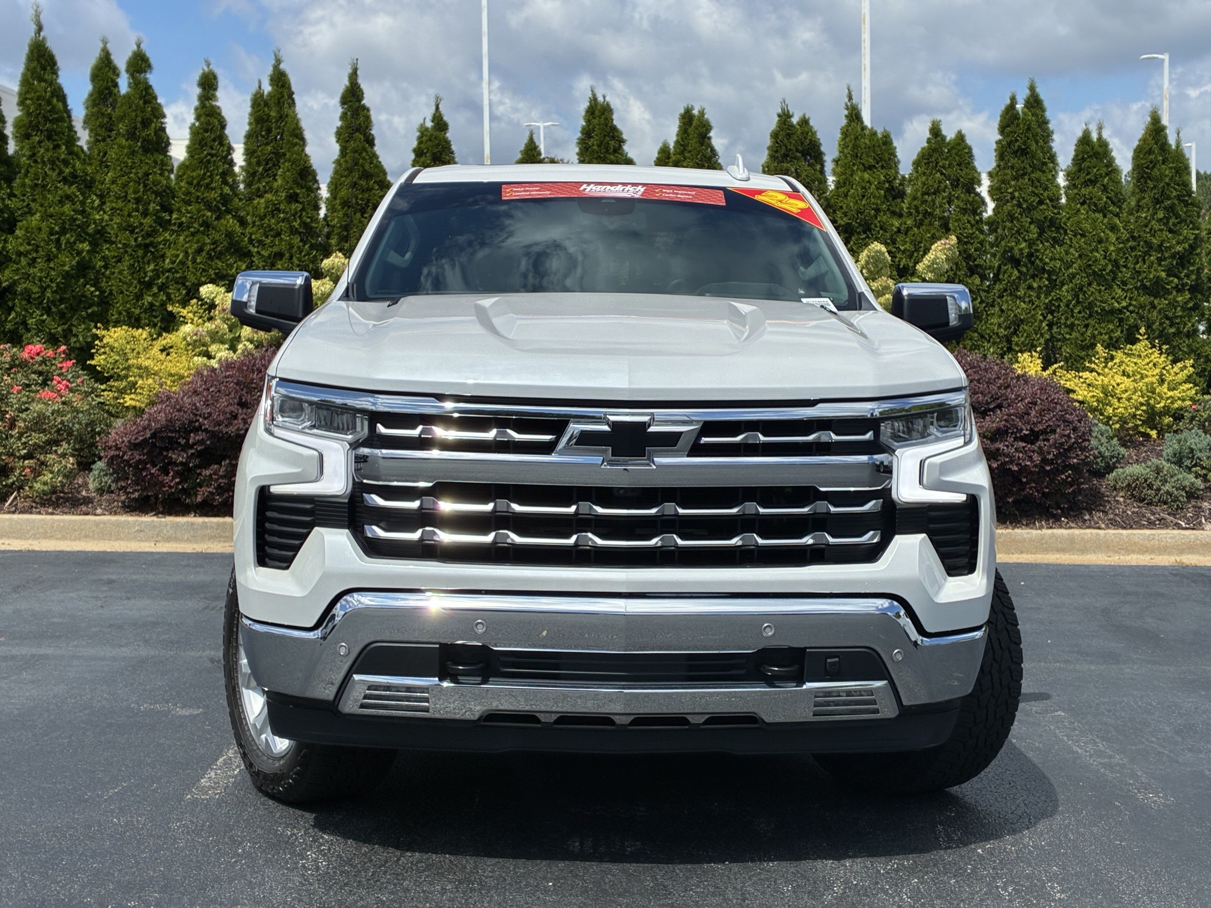 Used 2022 Chevrolet Silverado 1500 LTZ w/ LTZ Premium Package AWD/4WD image 5