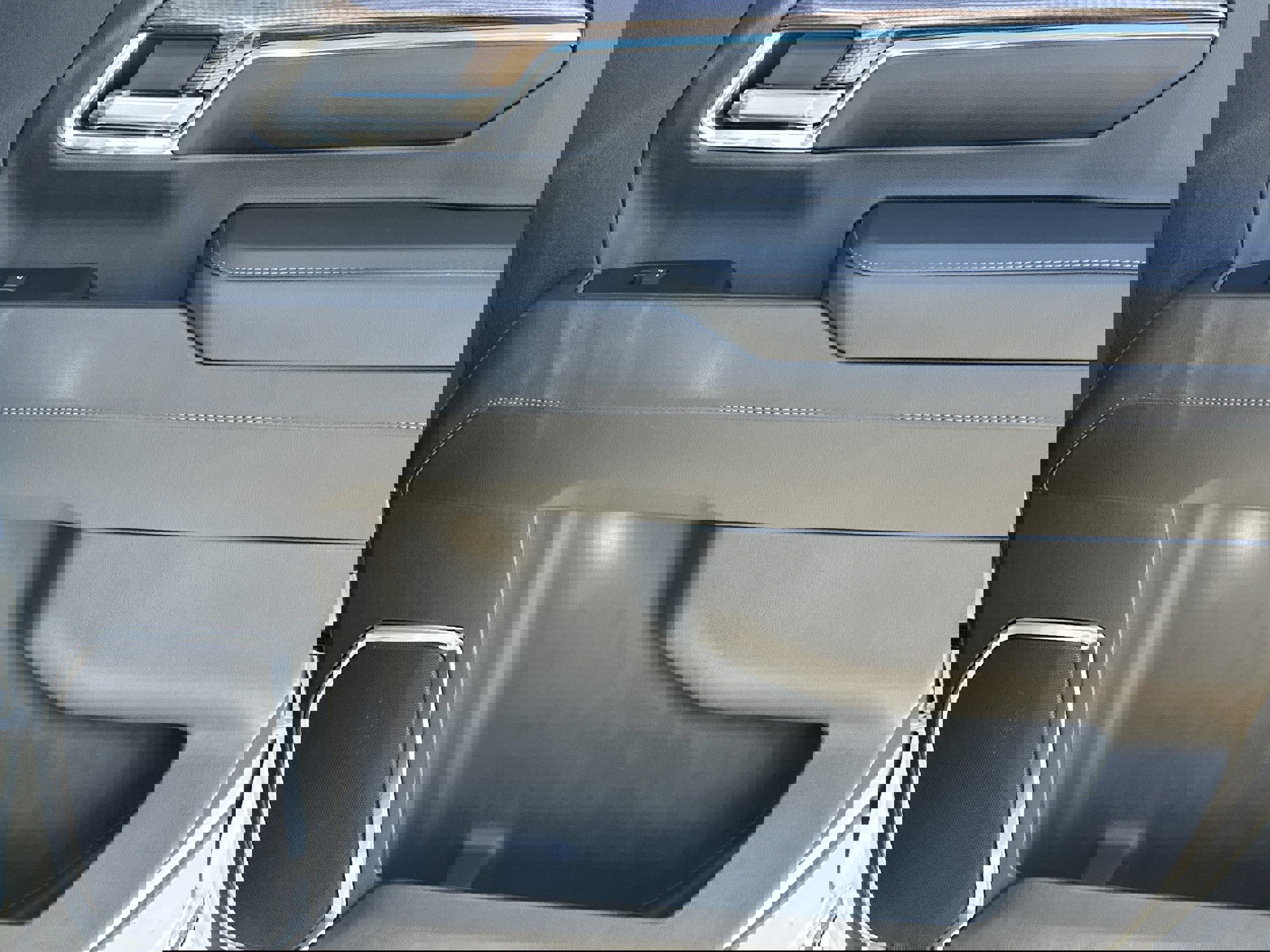 Used 2024 Chevrolet Silverado 3500 LT w/ Convenience Package image 16