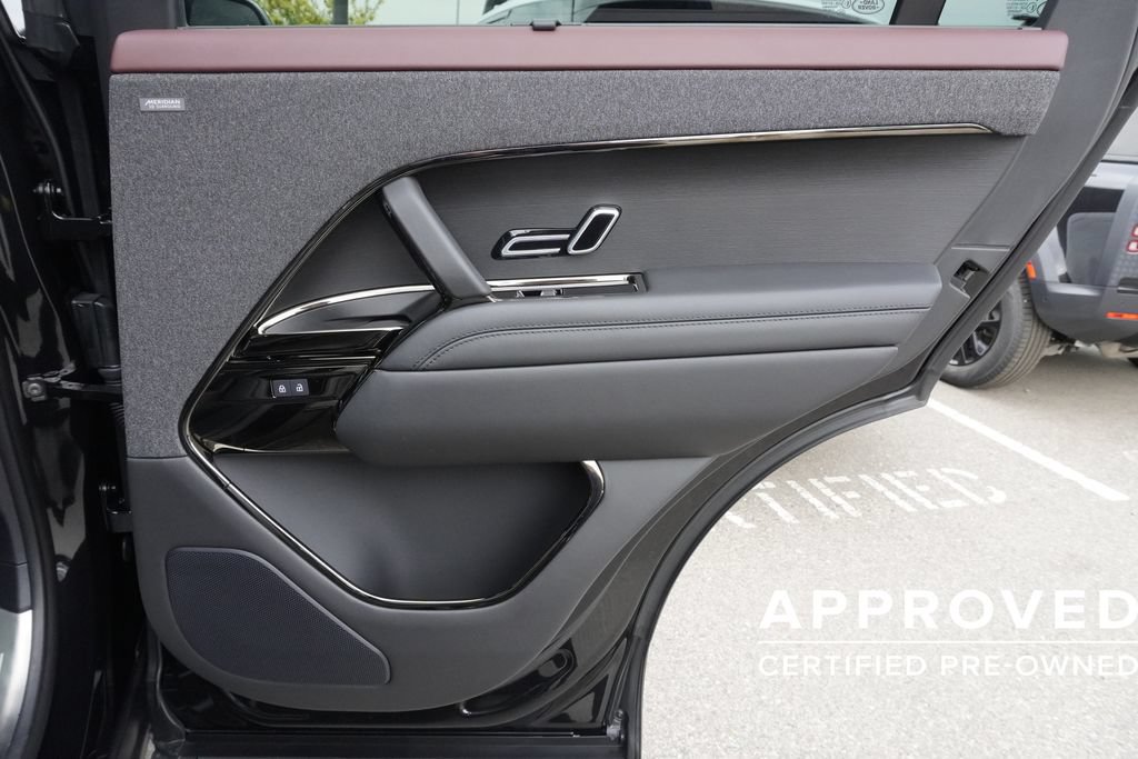 Used 2025 Land Rover Range Rover Sport Autobiography AWD/4WD image 25