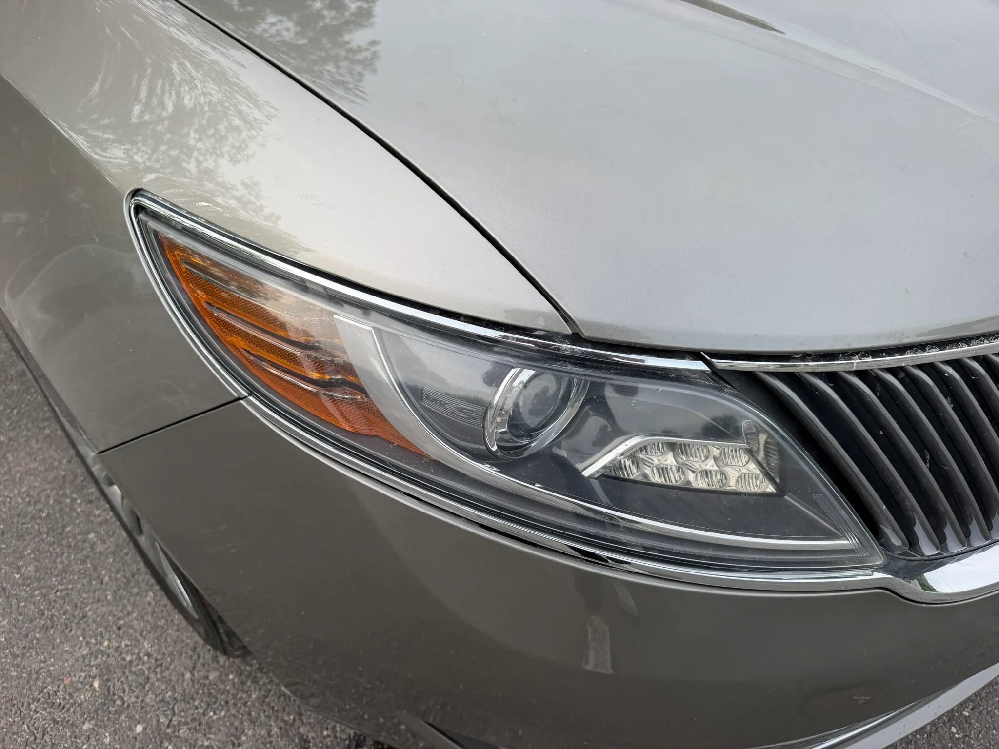 Used 2016 Lincoln MKS AWD w/ Equipment Group 101A image 4