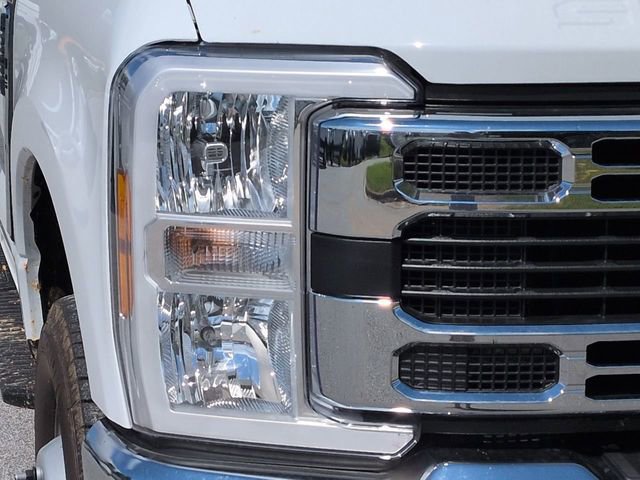 New 2025 Ford F350 XL w/ XL Chrome Package AWD/4WD image 9
