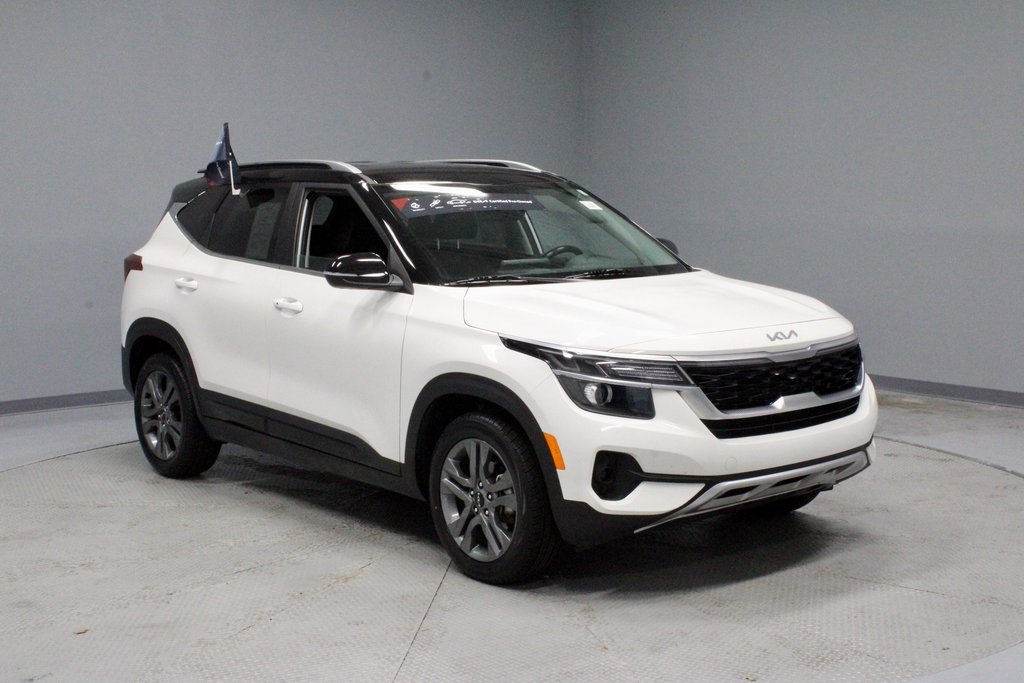 Used 2023 Kia Seltos S w/ Navigation Package