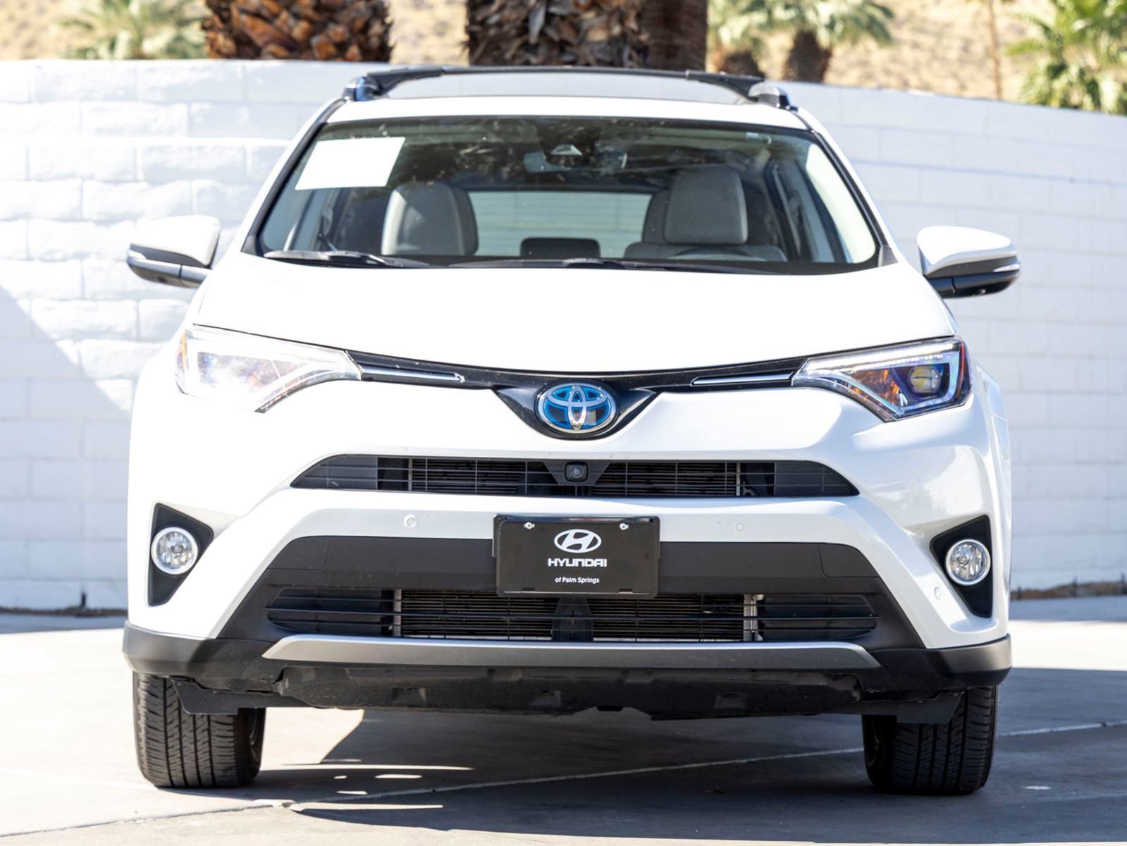 Used 2018 Toyota RAV4 Limited w/ Advanced Technology Package image 4