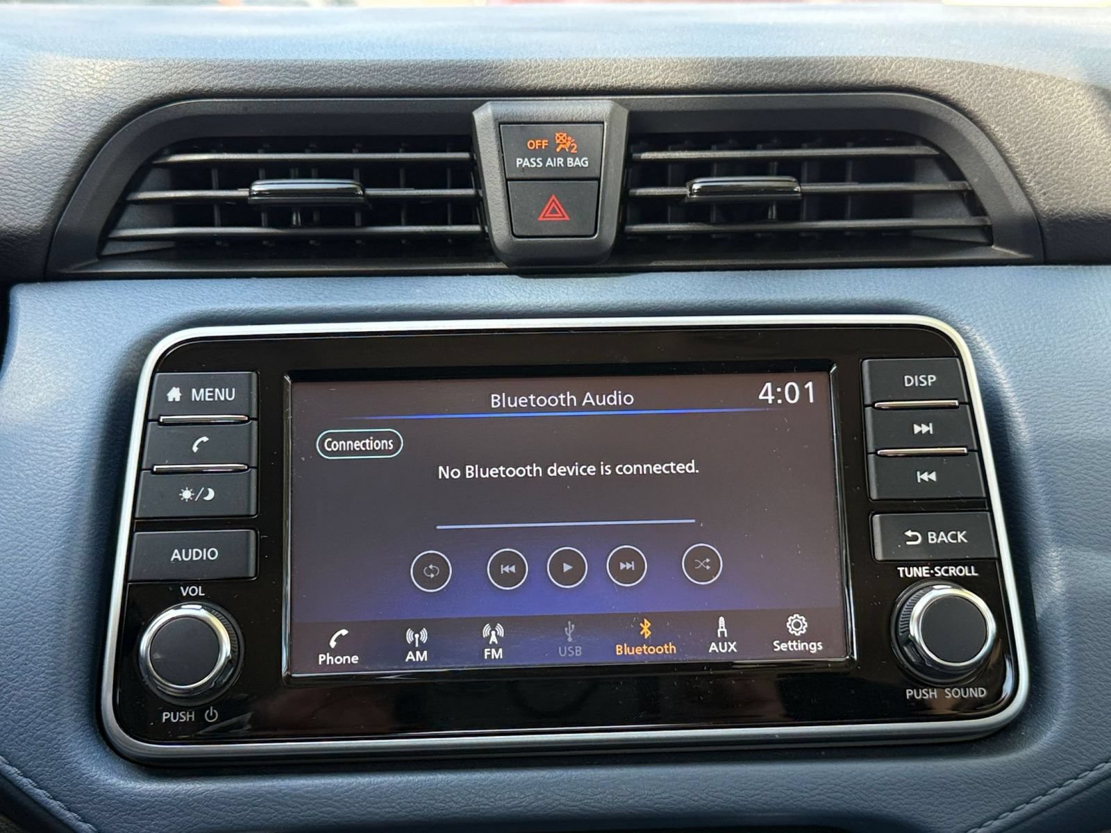 Used 2025 Nissan Versa SV FWD image 16