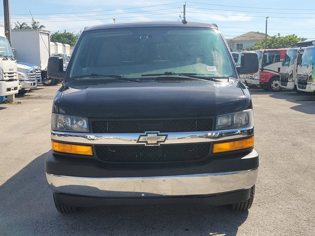 Used 2018 Chevrolet Express 3500 LT w/ LT Preferred Equipment Group RWD image 8