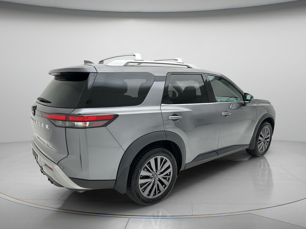 Used 2023 Nissan Pathfinder SL w/ SL Premium Package AWD/4WD image 5