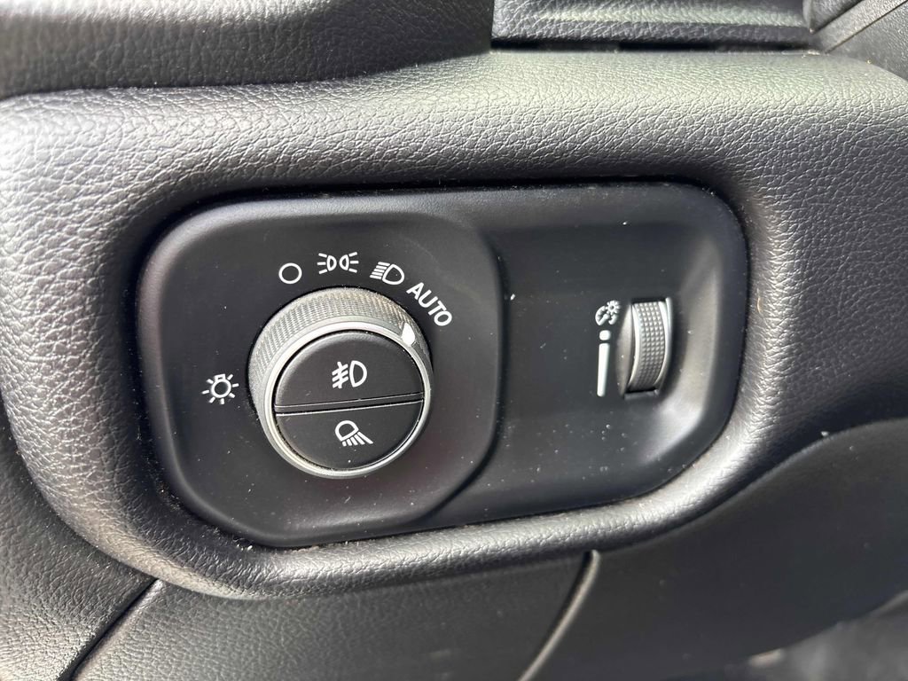 Used 2024 RAM 2500 Big Horn AWD/4WD image 16