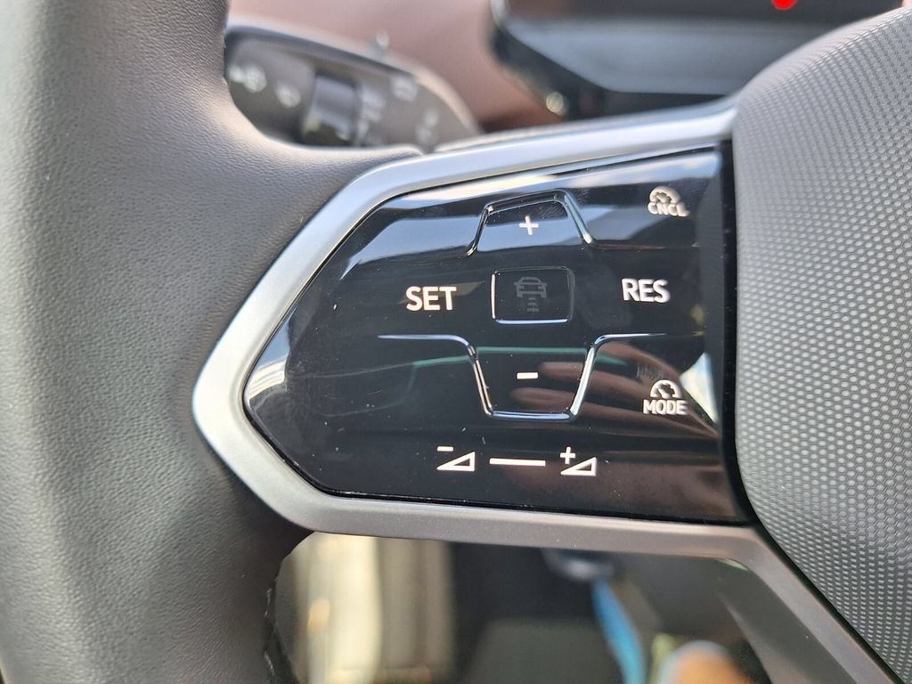 New 2025 Volkswagen ID.4 Pro AWD/4WD image 13