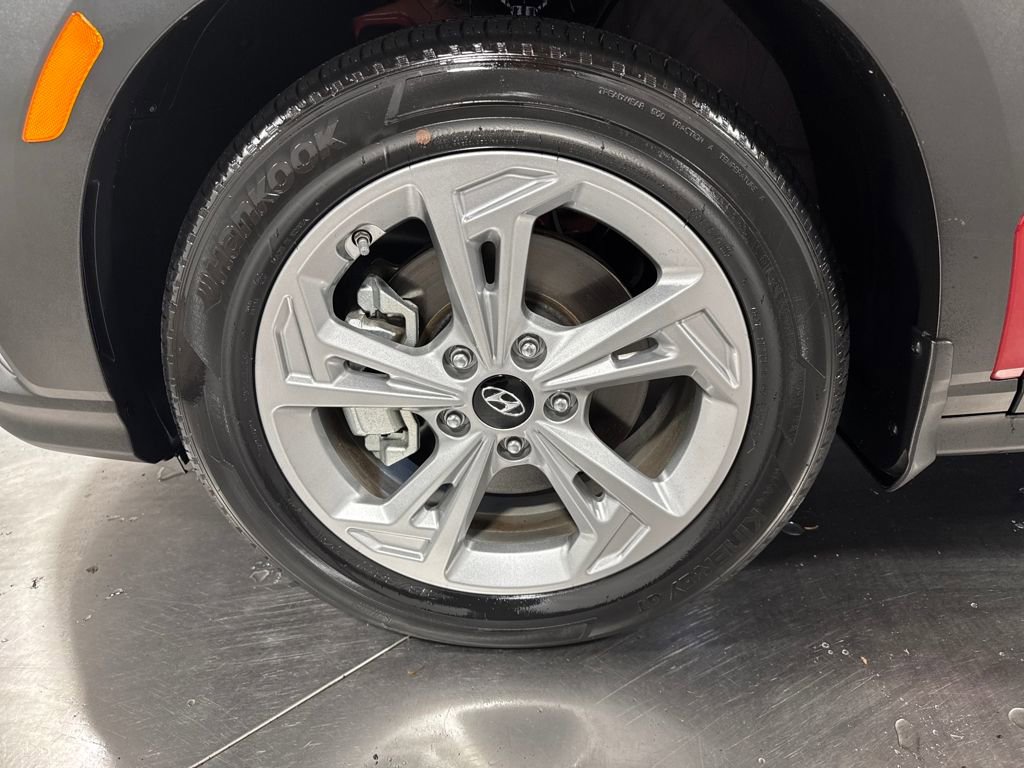 Used 2023 Hyundai Kona SEL w/ Convenience Package image 2