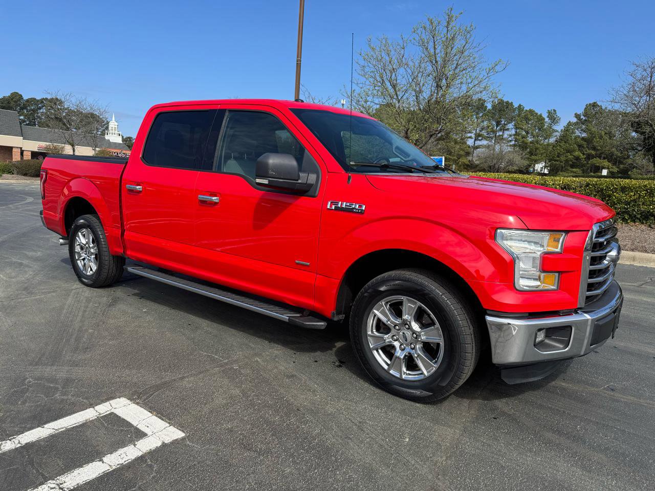 Used 2015 Ford F150 XLT w/ Equipment Group 302A Luxury image 7