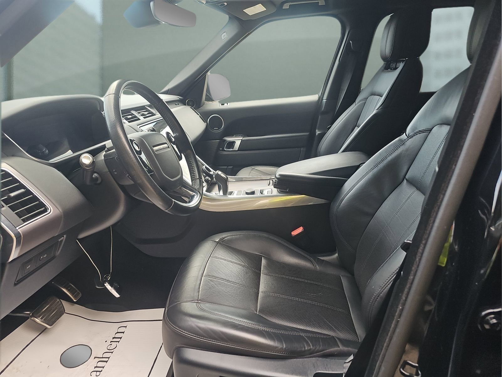 Used 2022 Land Rover Range Rover Sport HST image 17