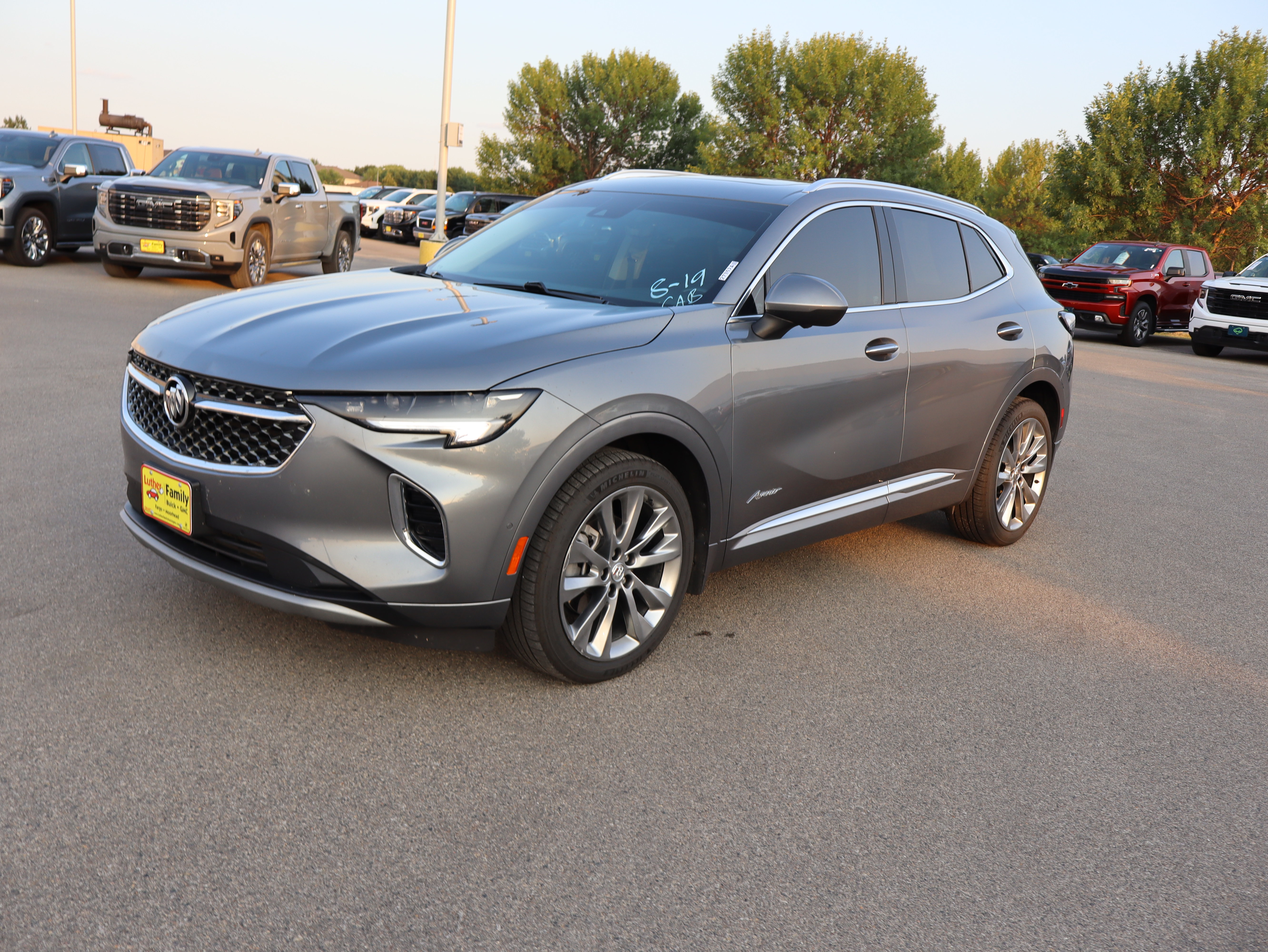 Used 2022 Buick Envision Avenir w/ Technology Package II AWD/4WD image 3